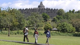 Luhut soal Tiket Borobudur Naik: Demi Jaga Kelestarian Sejarah-Budaya