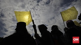 Para Orang Tua Siswa Datangi Kantor Disdik DKI Terkait PPDB