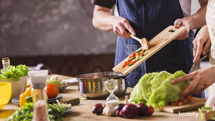 Lagi Belajar Masak? 6 YouTuber Ini Wajib Kamu Tonton!