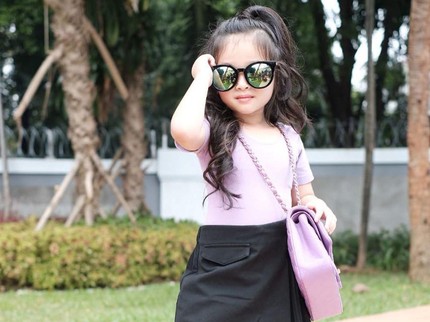 7 Potret Thalia Putri Ruben Onsu, Pandai Berpose Mirip Jennie BLACKPINK