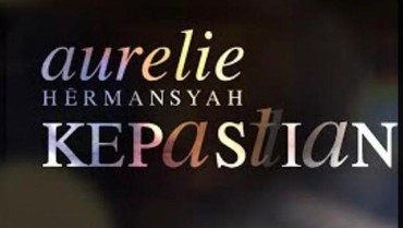 img-title Pesan Rahasia di Tulisan Judul Lagu 'Kepastian' Aurel Hermansyah