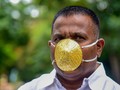 Pria di India Pakai Masker Corona Berlapis Emas 60 Gram