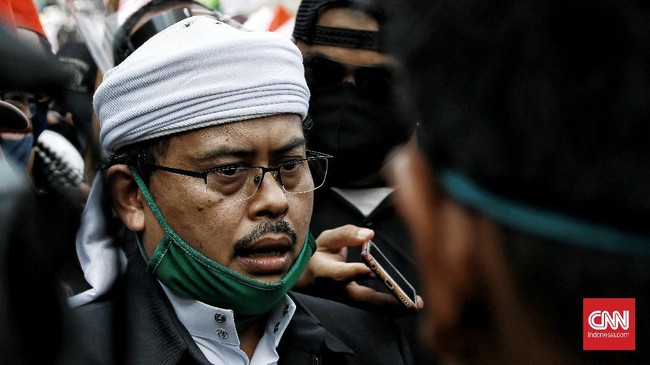 Ketua Umum PA 212 Slamet Maarif menantang Tenaga Ahli KSP Ali Mochtar Ngabalin untuk menemui mahasiswa yang aksi menolak kenaikan harga BBM hari ini.