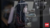 UTBK di UNJ Peserta ujian tulis berbasis komputer (UTBK) Perguruan Tinggi Negeri (PTN) sedang melaksanakan ujian di Universitas Negeri Jakarta, Rawamangun, Jakarta, Minggu, 5 Juli 2020. UTBK tahap 1 dilaksanakan pada tanggal 5-12 Juli 2020 dengan jumlah total peserta yang tercatat mengikuti tes sebanyak 42.463 orang. CNN Indonesia/Bisma Septalisma