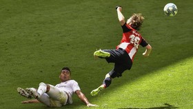 FOTO: Penalti Bawa Real Madrid Makin Dekat dengan Juara Liga