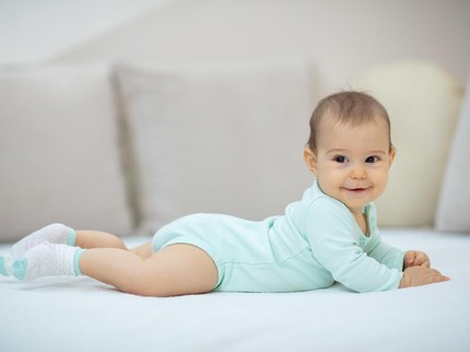 Unik dan Menarik! 20 Nama Bayi Laki-laki Prancis Bermakna Bahagia