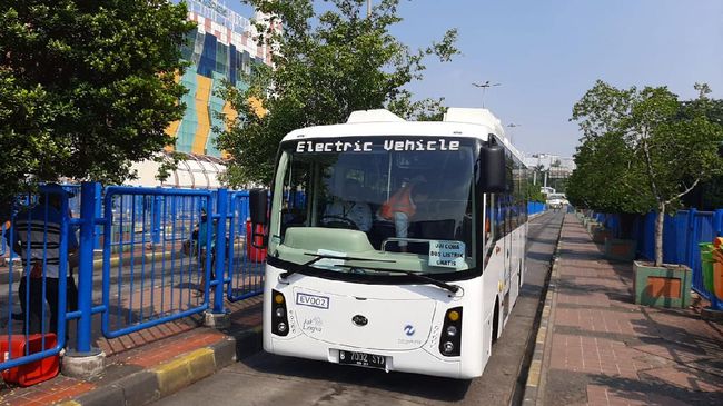 Bus Listrik Transjakarta Gratis Selama 3 Bulan Saat Uji Coba