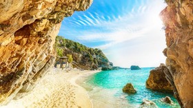 Pulau-pulau Surgawi di Yunani Kembali Terima Turis