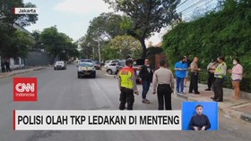 VIDEO: Polisi Olah TKP Ledakan di Menteng