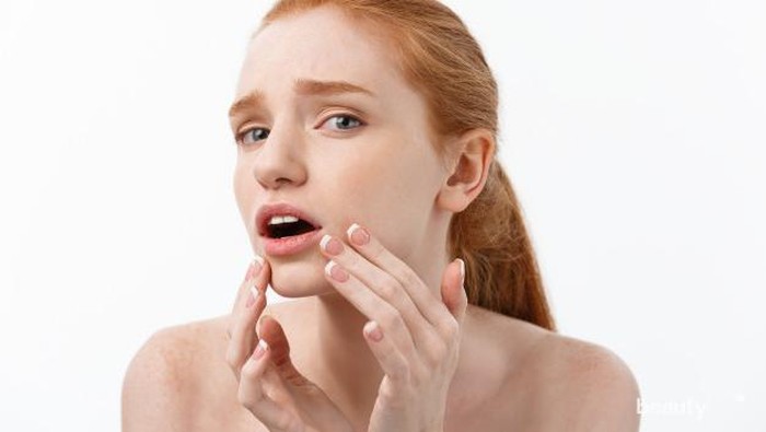 Kecilkan Pori-pori Wajah dengan Bahan Alami Ini