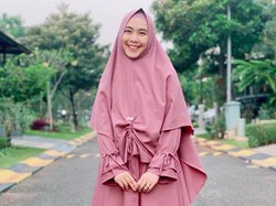 Oki Setiana Dewi Lahirkan Anak ke-4, Bayinya Alami Masalah Pernapasan