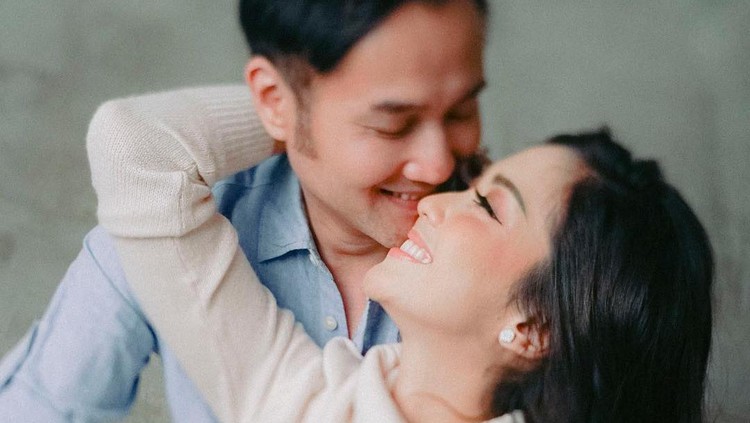 Ririn Dwi Ariyanti Ririn Dwi Ariyanti