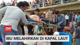 VIDEO: Ibu Melahirkan di Kapal Laut Tujuan Batam