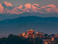 Mengapa Pesawat Hindari Terbang di Atas Pegunungan Himalaya?