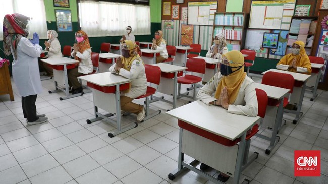 Pemprov Jawa Barat belum akan membuka seluruh sekolah di zona hijau Covid-19. Hanya 20 persen sekolah yang tersebar di 228 kecamatan yang masuk zona hijau.