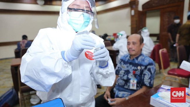 Tes swab massal di Pemkot Semarang