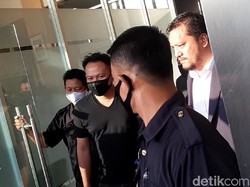 Vicky Prasetyo Ditahan Terkait Gerebek Angel Lelga