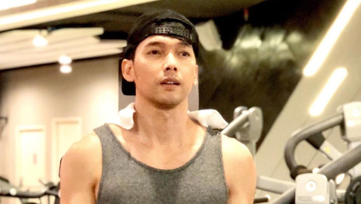 Kini Bertubuh Kekar&comma; Ini Penampilan Tampan Adi AFI