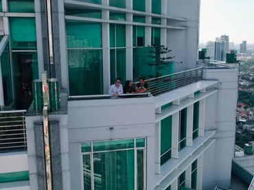 Terungkap, 4 Fakta Istana di Atas Awan Milik Bos Film Amrit Punjabi