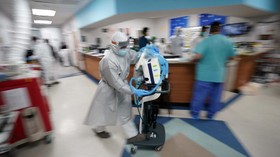 Geser Varian Delta, Kasus Omicron Merajalela di AS
