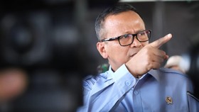 Menteri KKP Edhy Prabowo Ditangkap dengan Sejumlah Orang