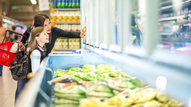 Buat Anda pengguna Allo Bank, yuk borong frozen food buat stok di rumah. Masih ada promo diskon aneka frozen food di Transmart hingga akhir Juni 2022.