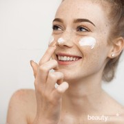 7 Urutan Pemakaian Skincare yang Benar