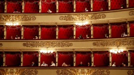 FOTO: Usai Tutup 4 Bulan, Teater Opera di Italia Kembali Buka