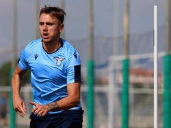 Gigit Pemain Lawan, Bek Lazio Diskors 4 Laga