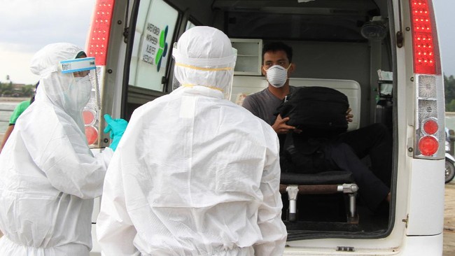 Satgas Covid-19 mengaku bakal mengutamakan keselamatan masyarakat terkait kebijakan libur panjang akhir tahun.
