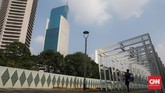RUANG TERBUKA PELEPAS PENAT Berdiri sebuah area terbuka baru bagi masyarakat Jakarta yang ingin berinteraksi, bersantai melepas penat. Posisinya berada persis Di samping stasiun kereta BNI City dan diapit Kanal Banjir Barat. (CNN Indonesia/ Safir Makki)