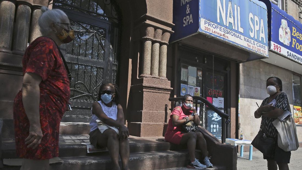 FOTO: Saat Salon Perawatan Kuku di New York Kembali Dibuka