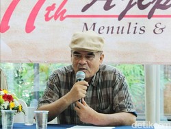 Sastrawan Sunda-Wartawan Senior Usep Romli Meninggal Dunia