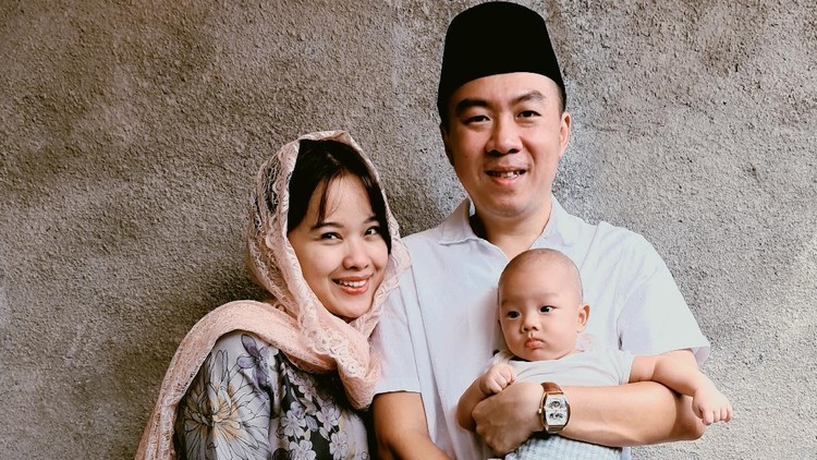 Winda Viska bersama suami dan anak Winda Viska bersama suami dan anak