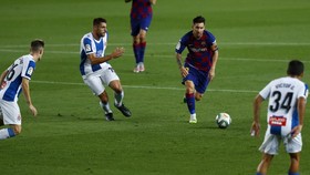 FOTO: Barcelona Pastikan Espanyol Degradasi