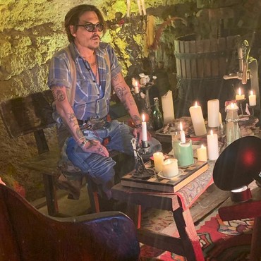Ditelantarkan Ibu Kandung, Masa Kecil Johnny Depp Gelap & Sarat Pukulan