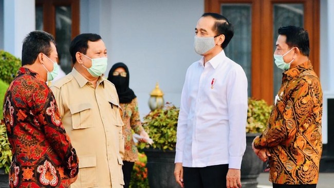 Presiden Joko Widodo menuju Kalimantan Tengah meninjau Food Estate dan posko covid-19, Kamis (9/7)