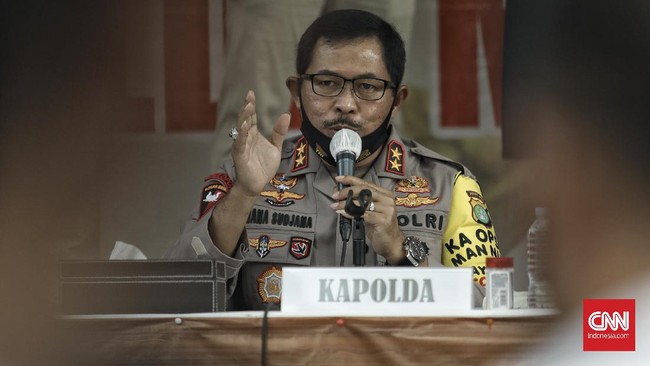 Kapolda Metro Jaya Irjen Nana Sudjana mengatakan 43 tersangka diduga melakukan perusakan dan pembakaran.