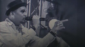 Alunan Kehangatan Konser 'Untuk Sebuah Nama' Glenn Fredly