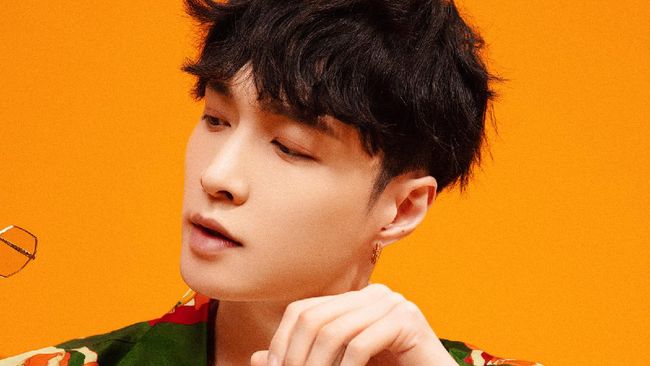 Lirik Lagu Boom - Lay EXO