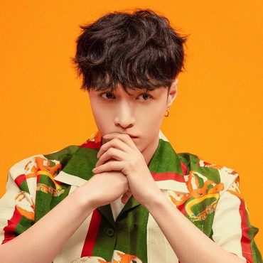 Tampil Beda dengan Latin-Style Dance, Lay EXO Rilis Lagu 'Boom'