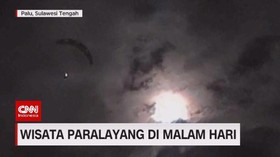 VIDEO: Wisata Paralayang di Malam Hari