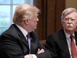John Bolton Ungkap Trump Iri pada Xi Jinping dan Putin