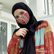 Tetap Modis Saat New Normal, 5 Tips Mix & Match Hijab x Masker ala Influencer