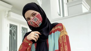 Tetap Modis Saat New Normal, 5 Tips Mix & Match Hijab x Masker ala Influencer