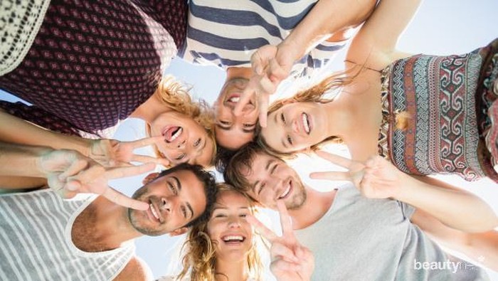 Walaupun Memiliki Pasangan, Begini Cara Agar Hubunganmu Bersama Sahabat Tetap Terjalin