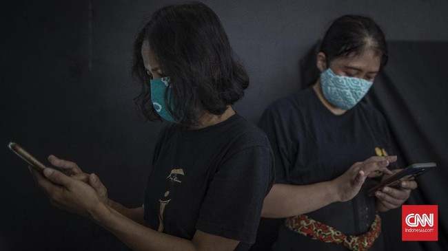 Sejumlah peristiwa terjadi dirangkum dalam kilas internasional. Mulai dari WHO memperbarui pedoman penggunaan masker hingga Rusia vaksinasi Covid.