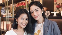 7 Foto Kedekatan Ririn Dwi Ariyanti & Anak Gadis Aldi Bragi di Balik Isu Cerai