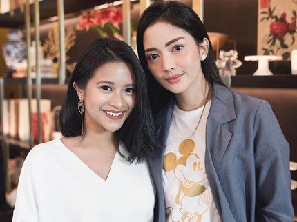 7 Foto Kedekatan Ririn Dwi Ariyanti & Anak Gadis Aldi Bragi di Balik Isu Cerai