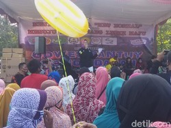 Menyoal Bupati Brebes Tampil Nyanyi di Panggung Dangdut Saat Pandemi